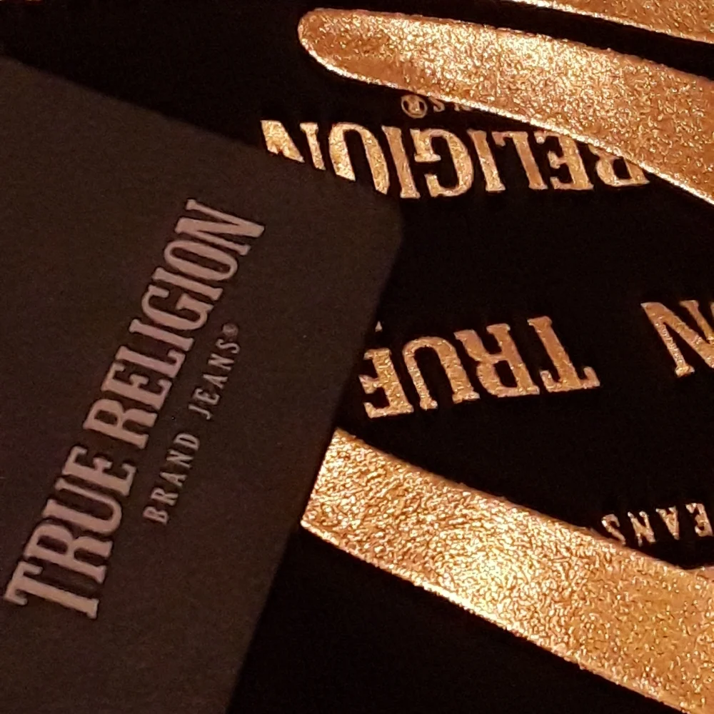 TRUE RELIGION GRAPHIC TEE  (THE LAST SHIRT IS IN WHITE/GOLD ONLY!!! (NO BLACK) - Picture 7 of 11